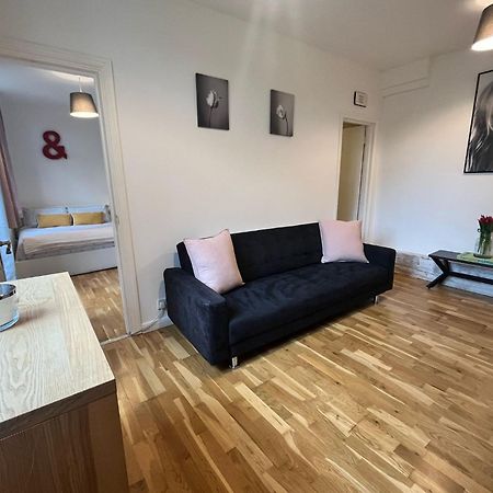 Charming 1-Bedroom Apartment Southfields, 런던 외부 사진
