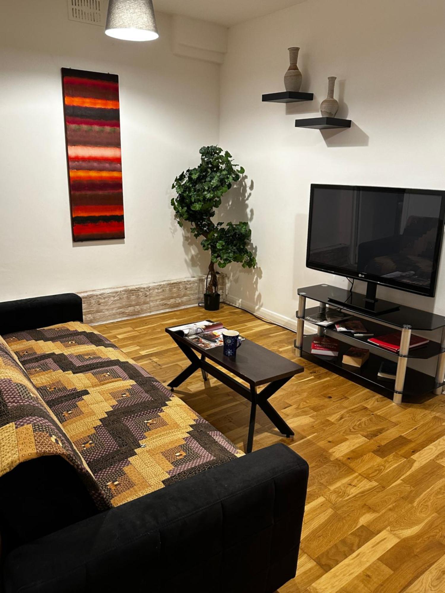 Charming 1-Bedroom Apartment Southfields, 런던 외부 사진