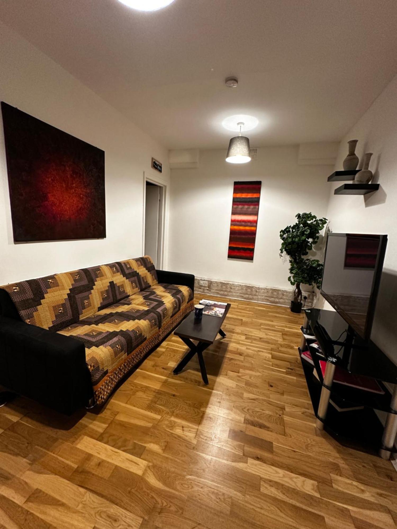 Charming 1-Bedroom Apartment Southfields, 런던 외부 사진
