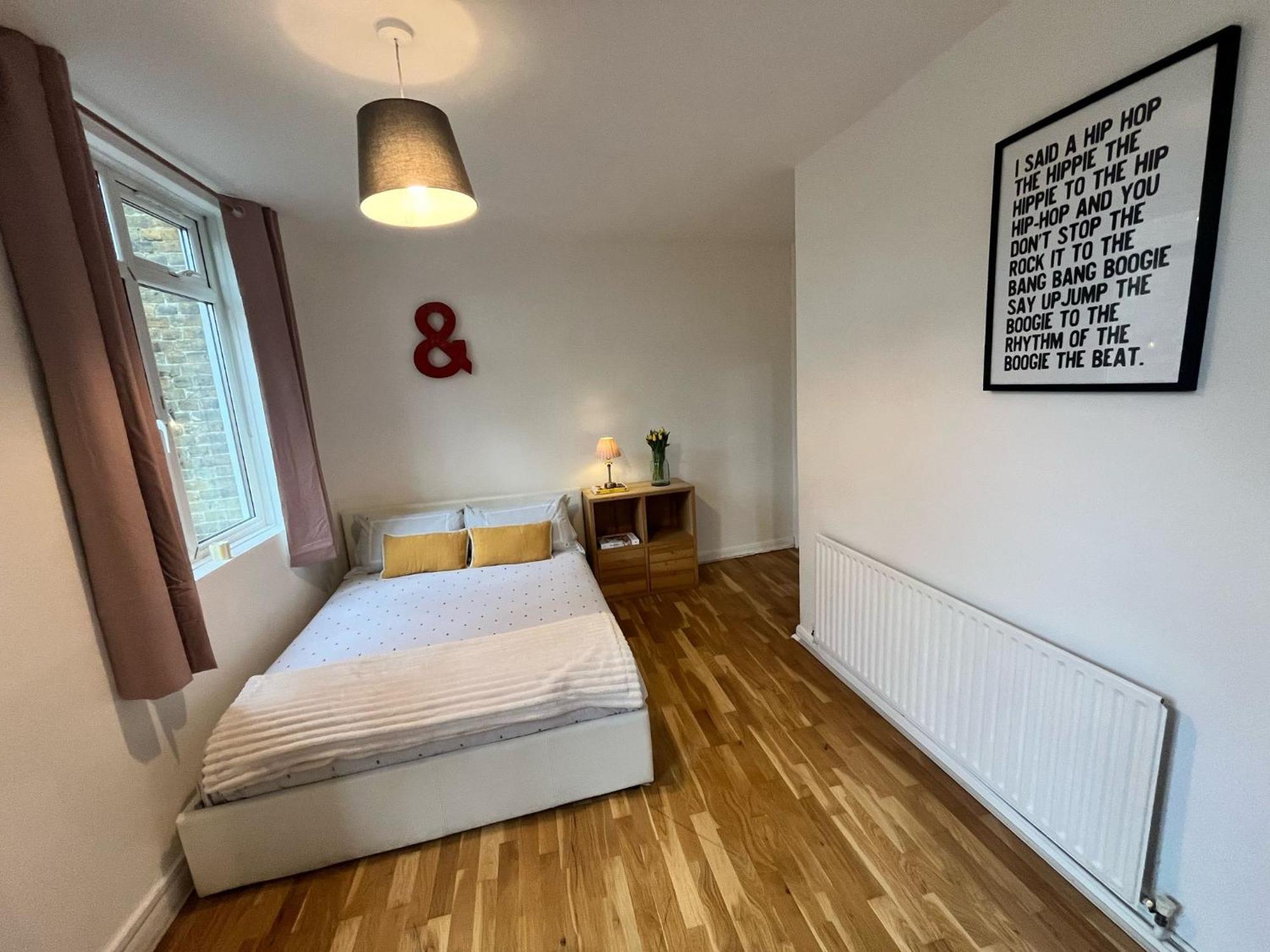 Charming 1-Bedroom Apartment Southfields, 런던 외부 사진
