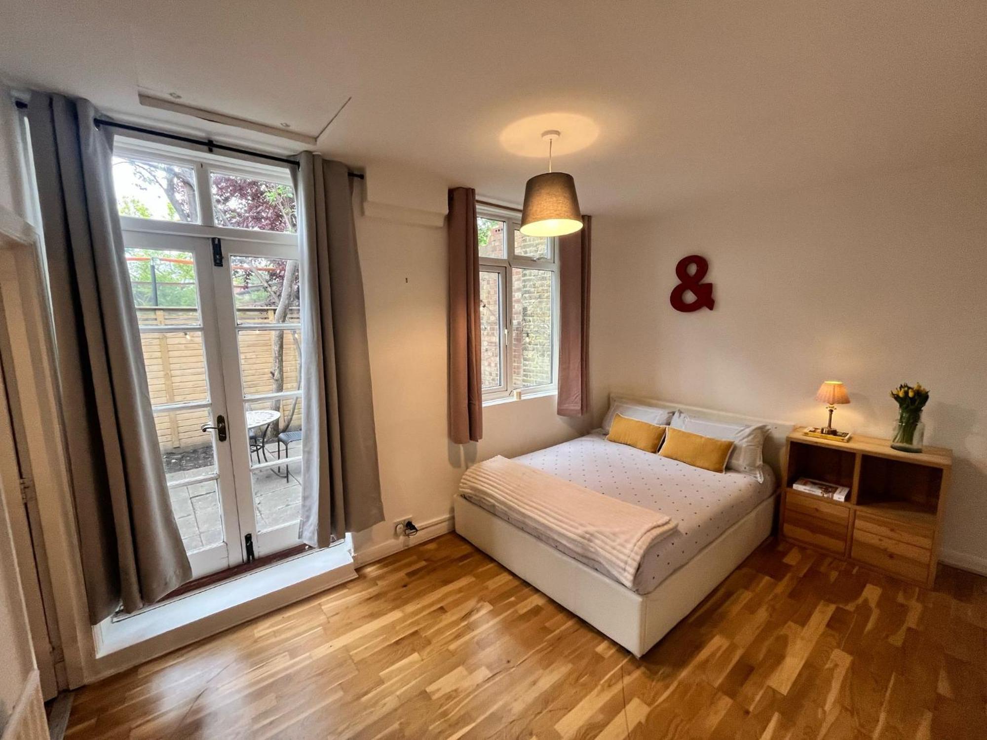 Charming 1-Bedroom Apartment Southfields, 런던 외부 사진